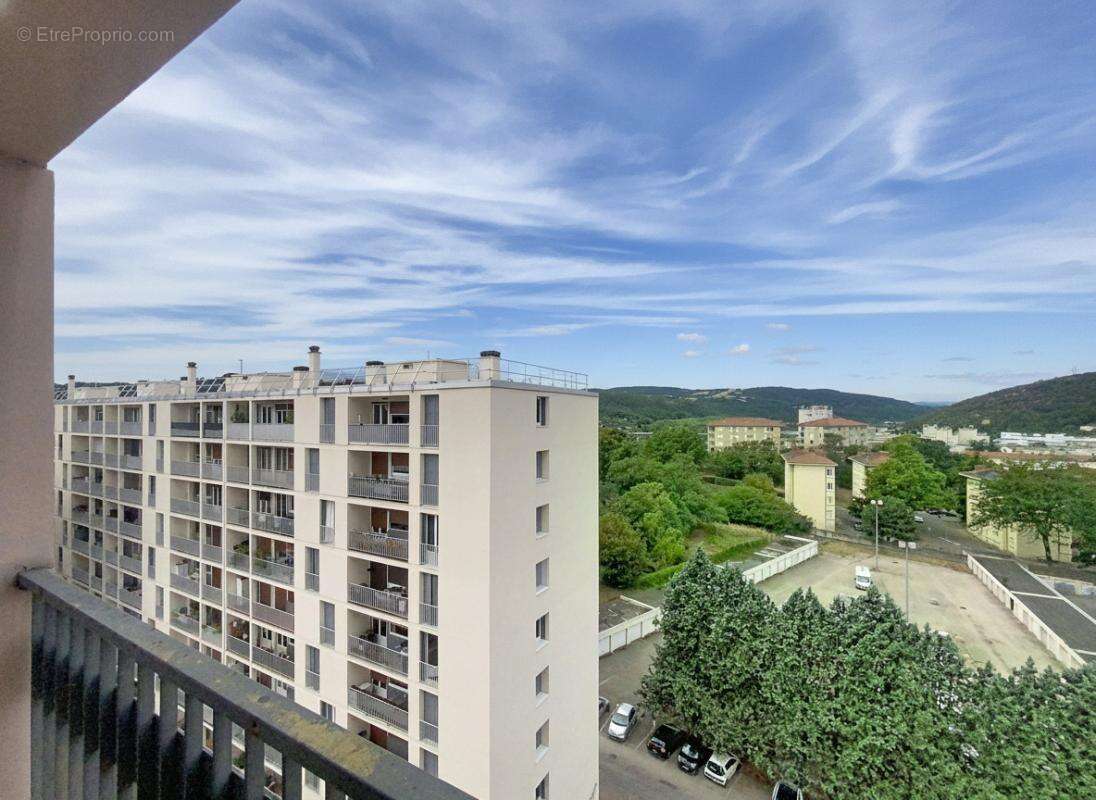 Appartement - 2 Chambres - Possibilité 3 - Balcon - Jolie vue dégagée - Résidence sécurisée - Proche commodités - photo 12