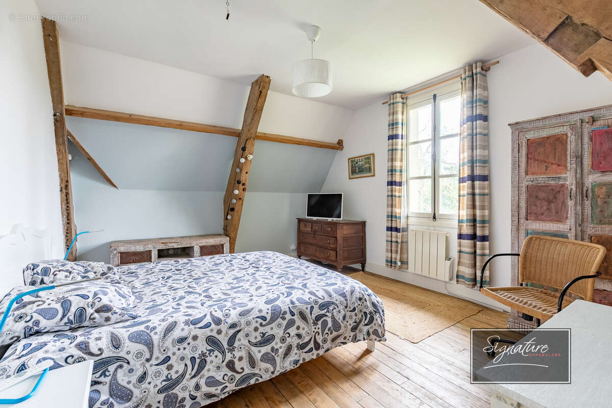 Magnifique propriété entre Chantilly et Senlis, une maison, 2 dépendances 16172 m2 de terrain - photo 9