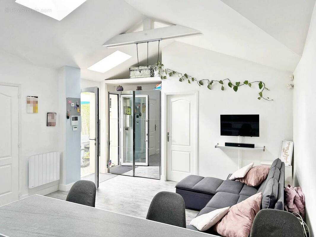 Maison à SAINT-MAUR-DES-FOSSES