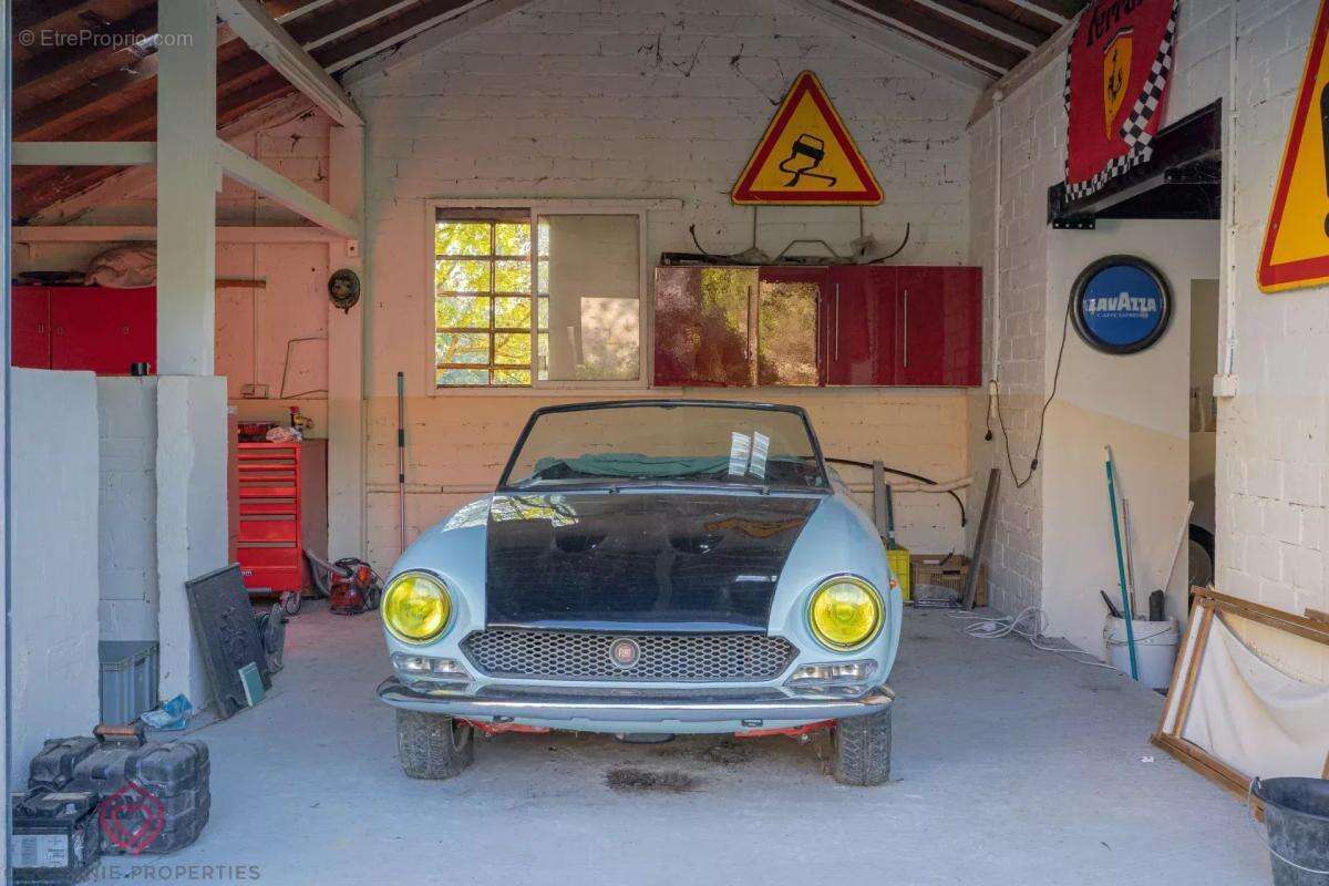 Maison à LABRUGUIERE