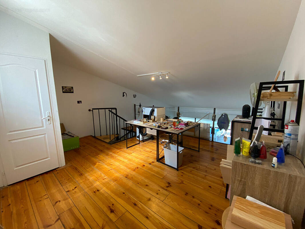 Autre à L&#039;ISLE-SUR-LA-SORGUE