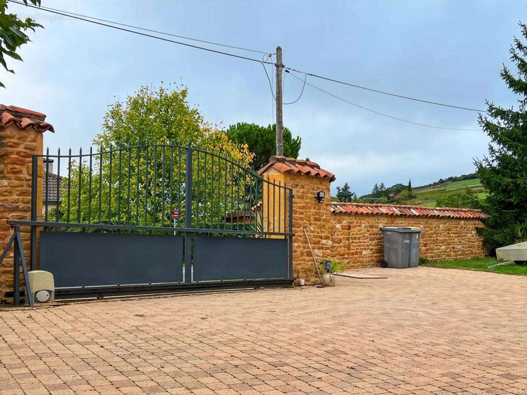 Maison à LE BOIS-D&#039;OINGT