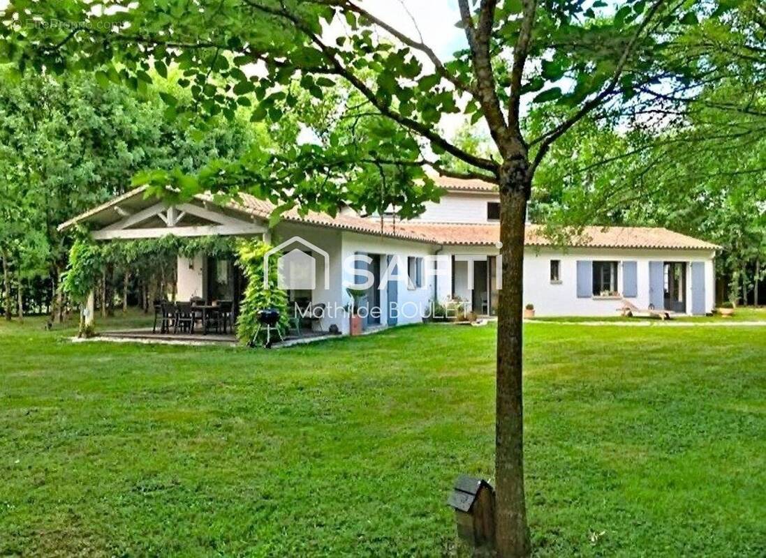 Photo 1 - Maison à AUMAGNE