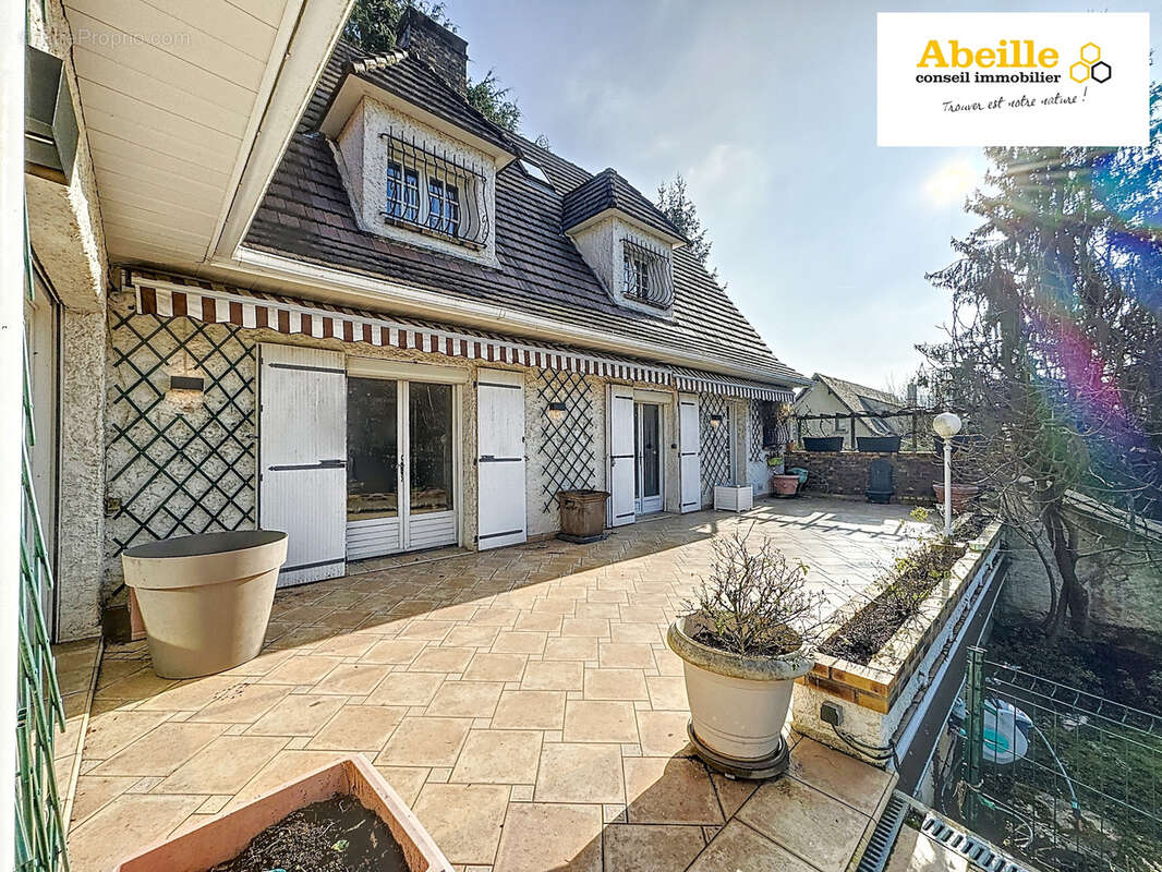 Maison à SAINT-CHERON