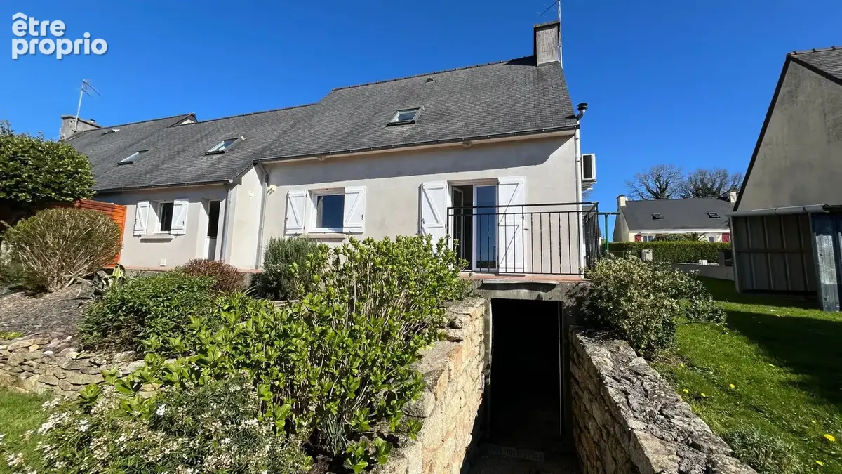Maison à ELLIANT