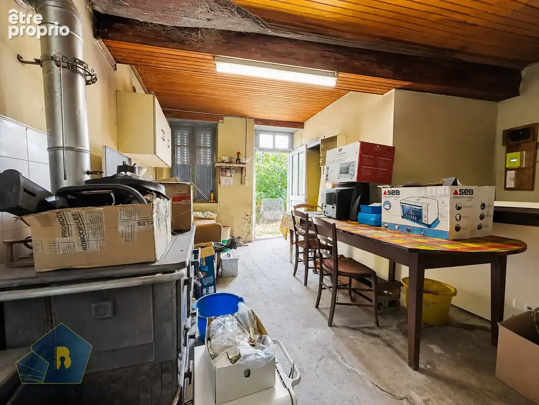 Maison de bourg à rénover - photo 2