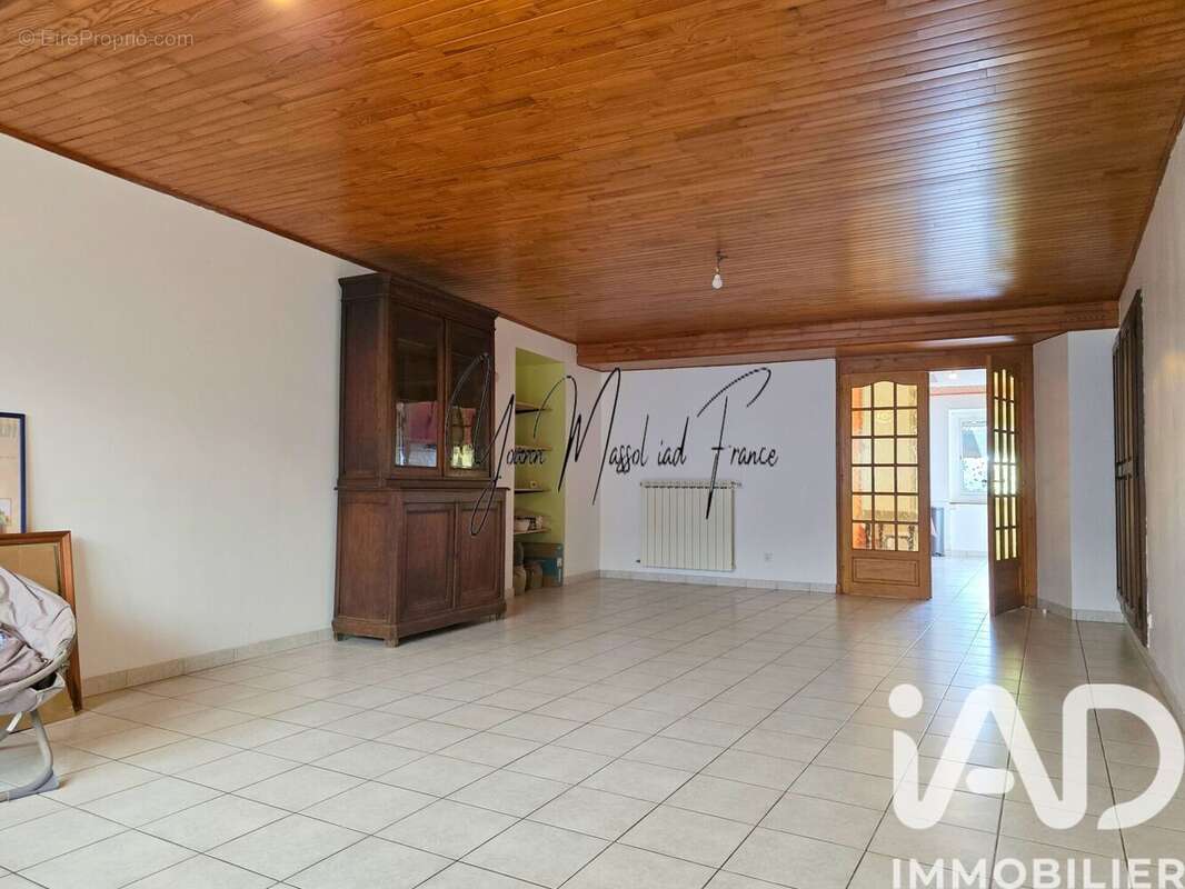 Maison 131 m² à Ledergues  - photo 3