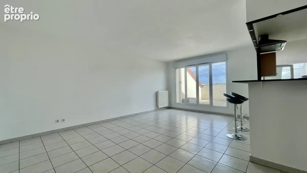 Spacieux type 3 / cave + poss garage en sus - photo 2
