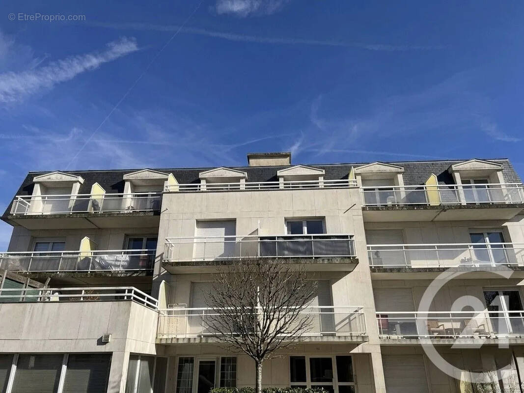 Appartement à SAINT-MAUR-DES-FOSSES