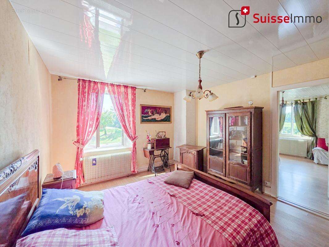 Maison à PLANCHER-BAS