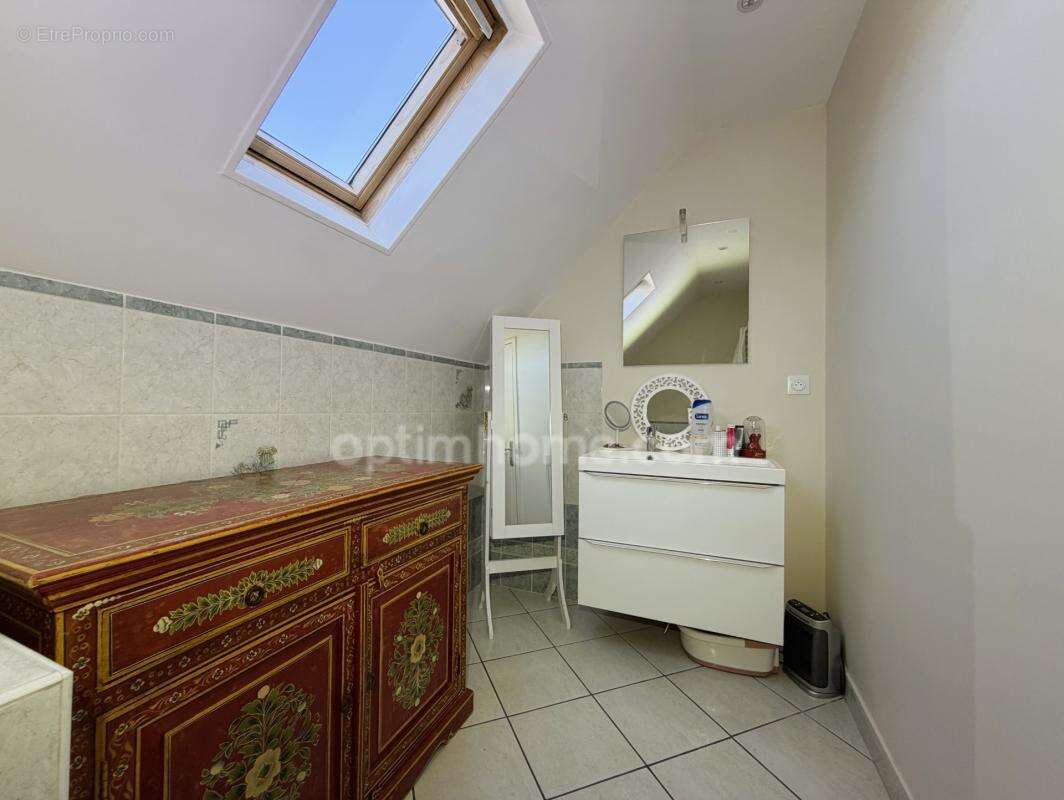 Maison familiale 4 chambres - vie de plain-pied, garage et grand jardin - Saint-Germain-de-Livet (14100) - photo 17