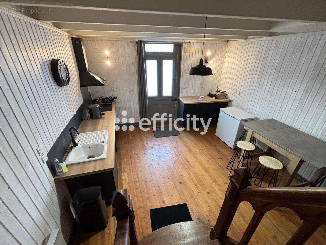 Maison à SAINT-JEAN-DE-LIVERSAY