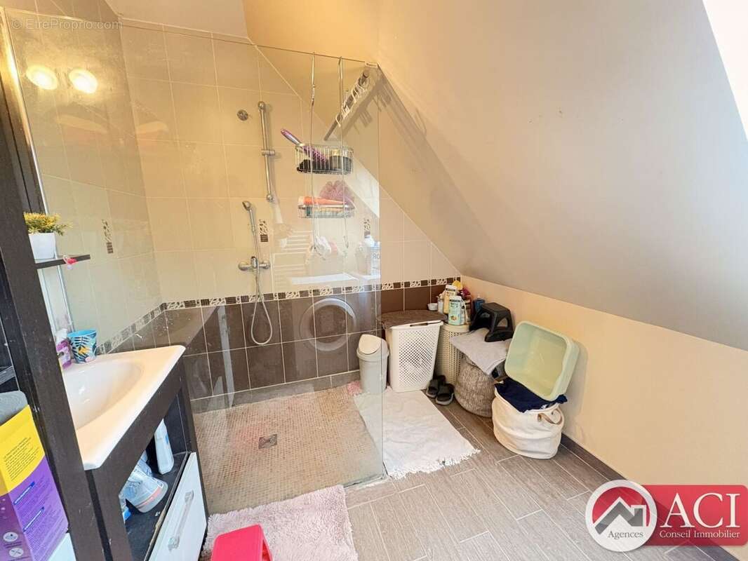 Maison à Meru (60110) - photo 6