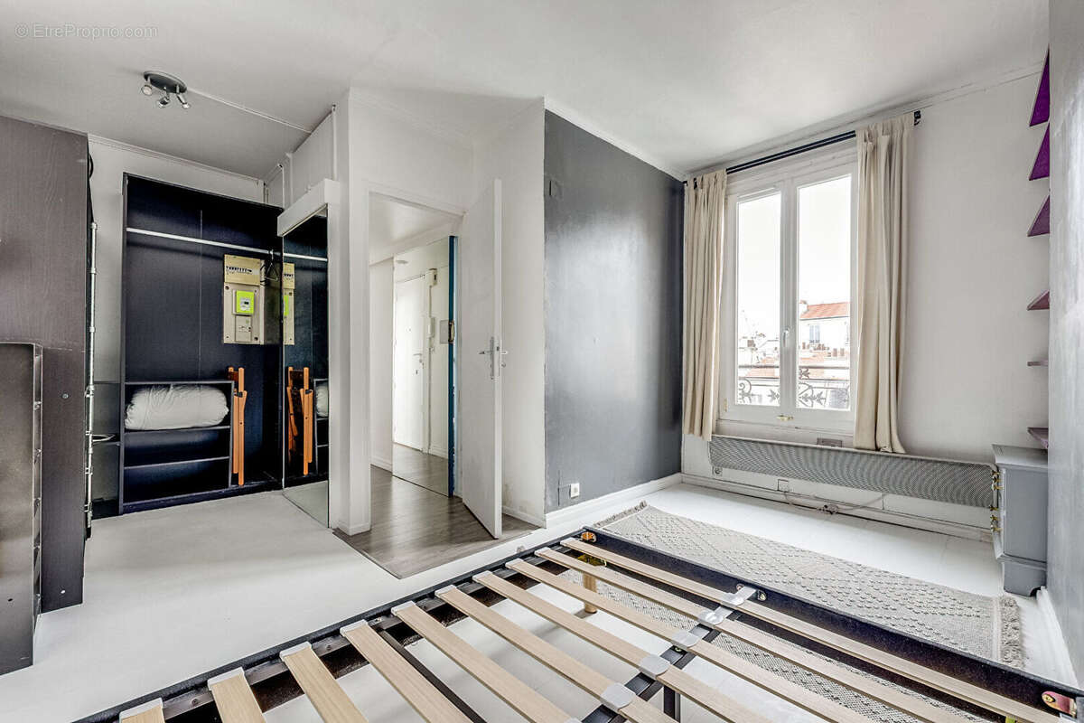 Appartement à PARIS-14E