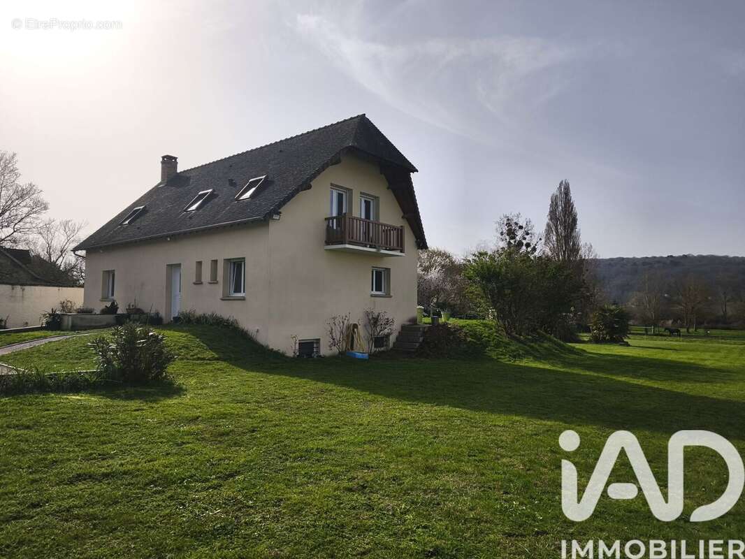 Maison 170 m² à Notre-Dame-De-L'isle  - photo 2