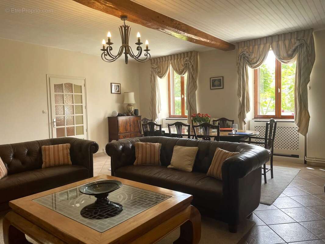 Belle maison pleine de possibilités - photo 15