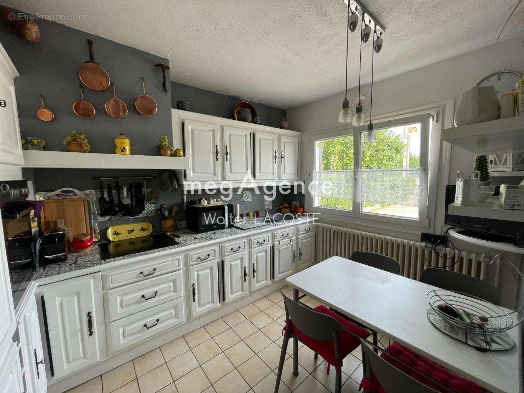 Maison de 5 pieces dont 4 chambres, plus dependance - photo 4