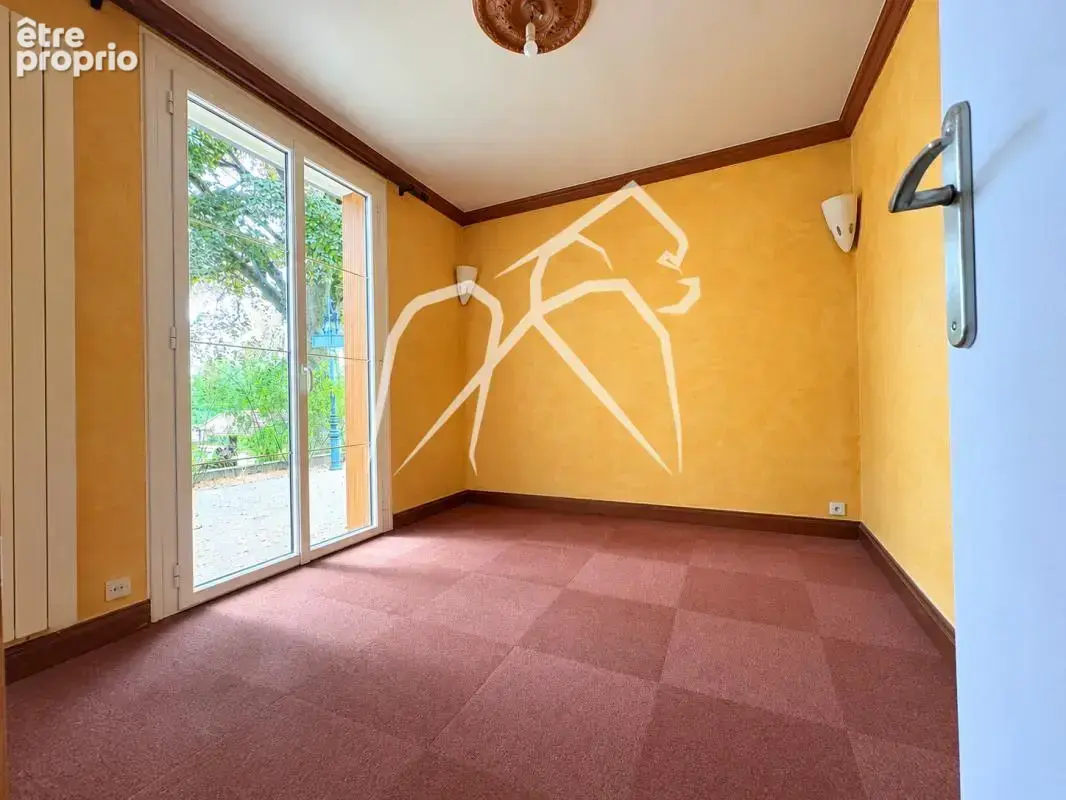 Maison fort potentiel de 120 m²  5 chambres  Sous-sol complet  Proche hyper centre-ville  Rouen 76000 - photo 6