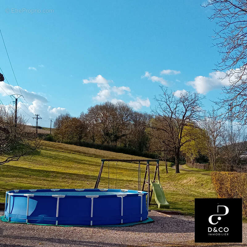 Maison à LA ROCHE-VINEUSE