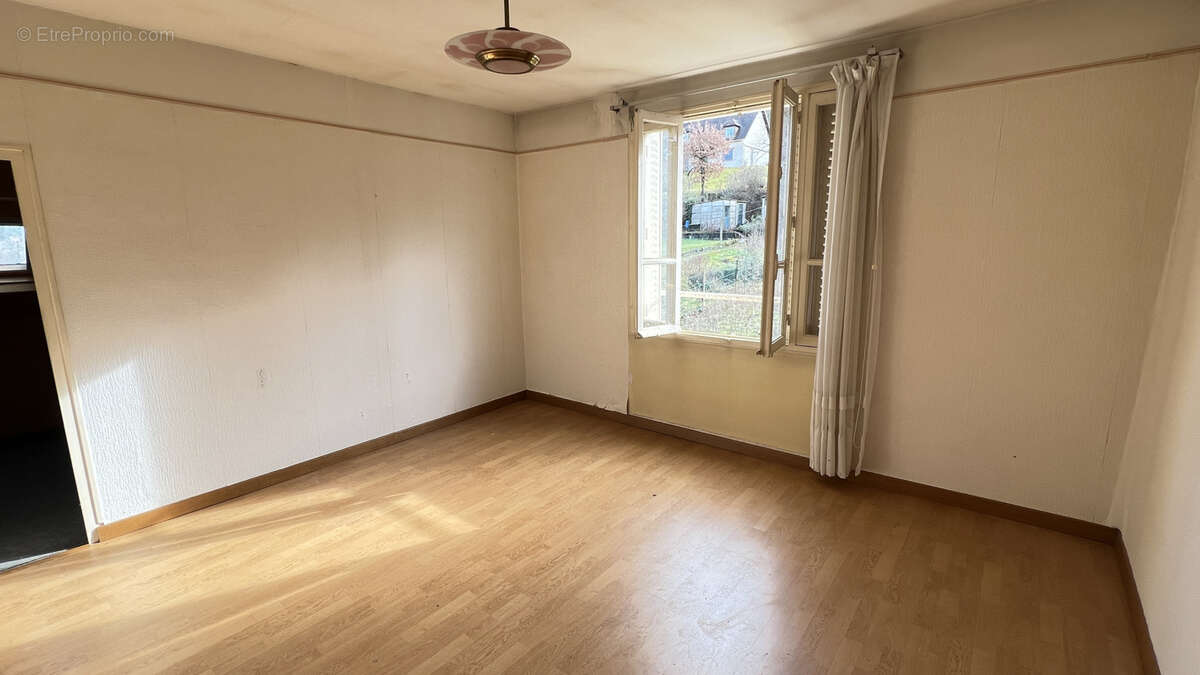 Maison à LA FERTE-ALAIS