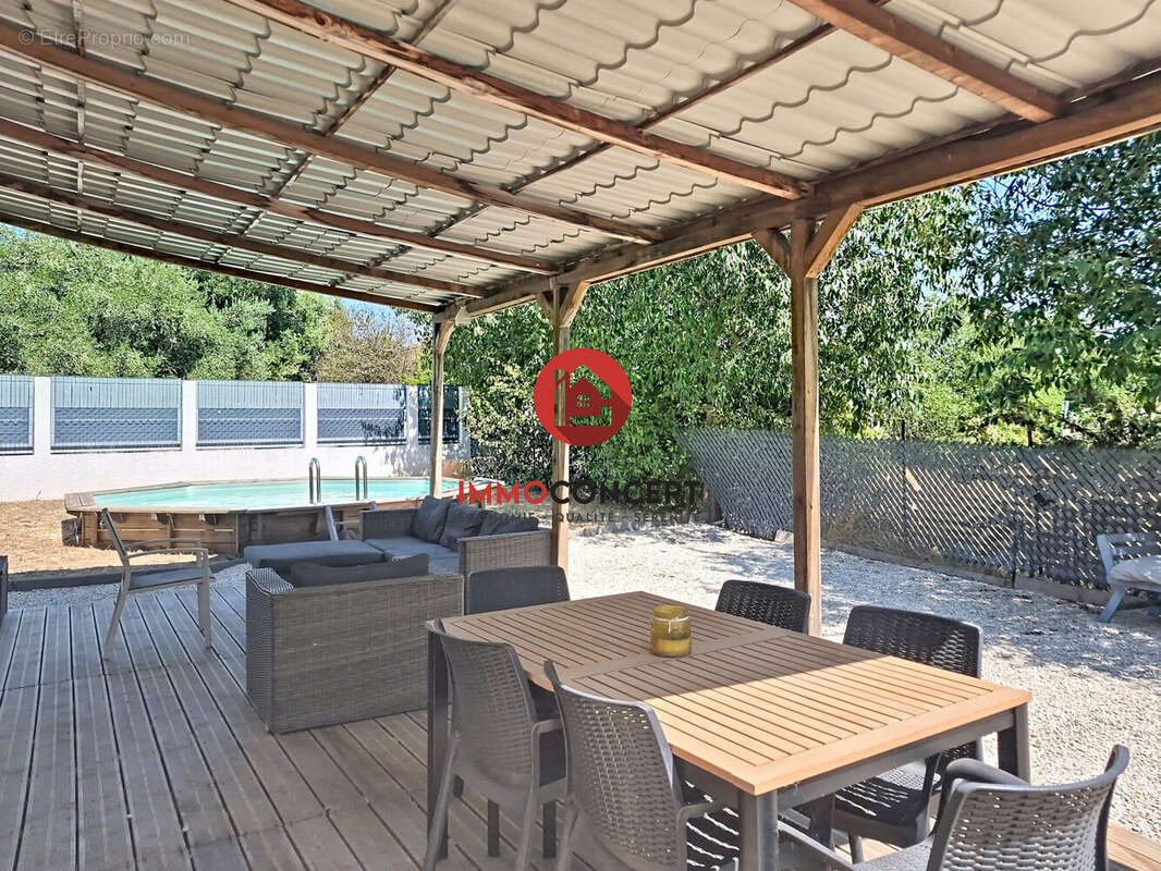 Maison 84 m² à Montfaucon  - photo 2