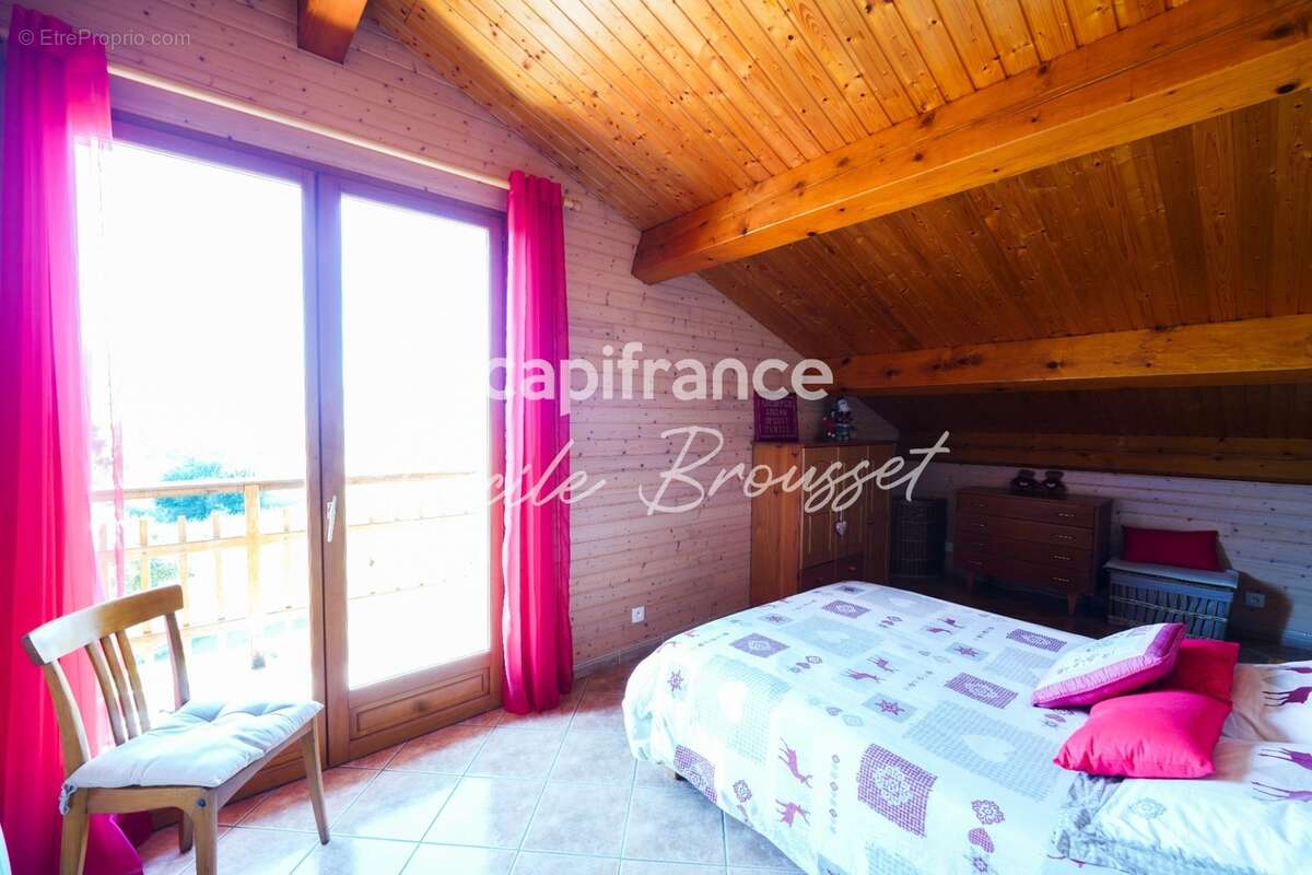 Maison d'exception 4 faces avec jardin arboré, source naturelle et vue panoramique sur les Pyrénées – Bolquère (66210) - photo 6