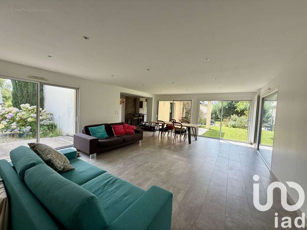 Photo 4 - Maison à LA CHAPELLE-DES-FOUGERETZ