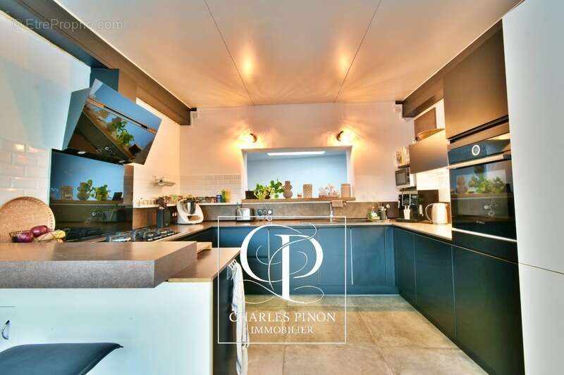 Maison à SAINT-CANNAT