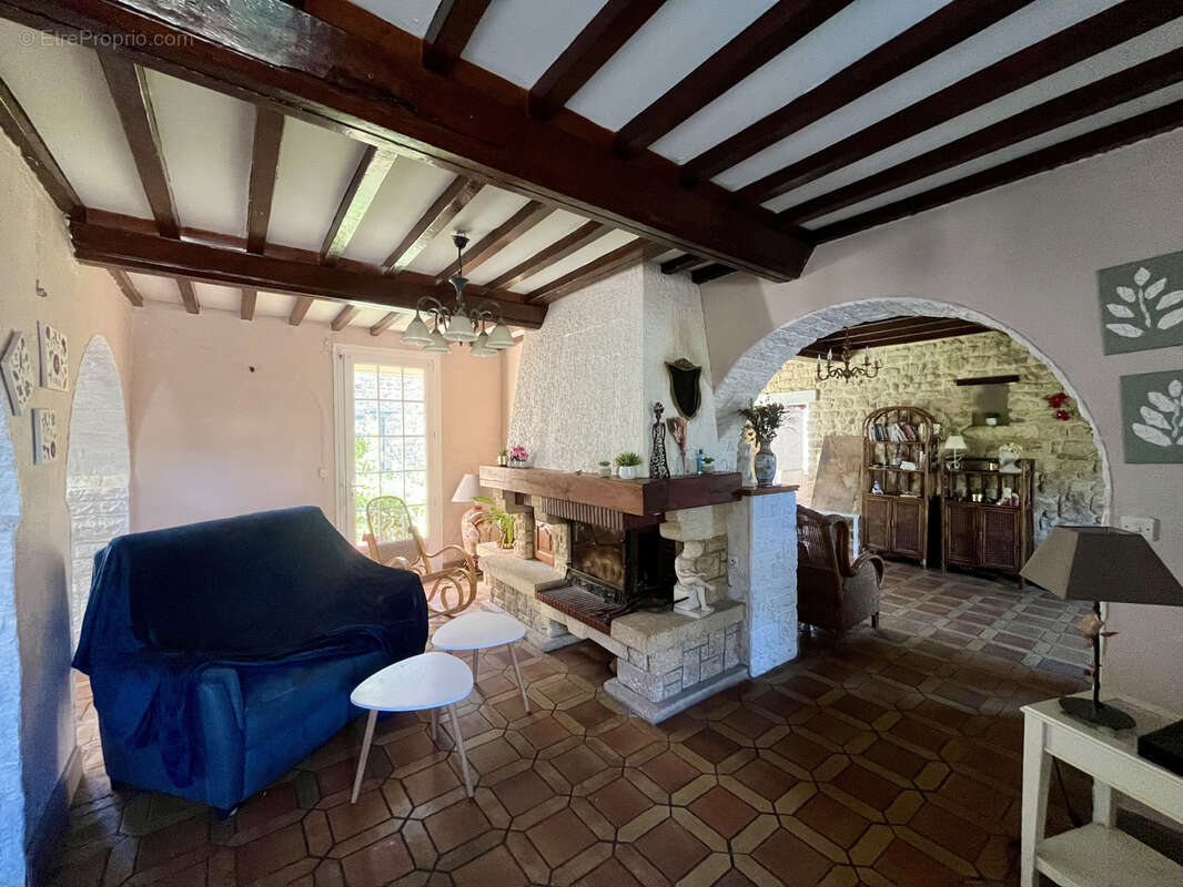 Maison à PORT-EN-BESSIN-HUPPAIN