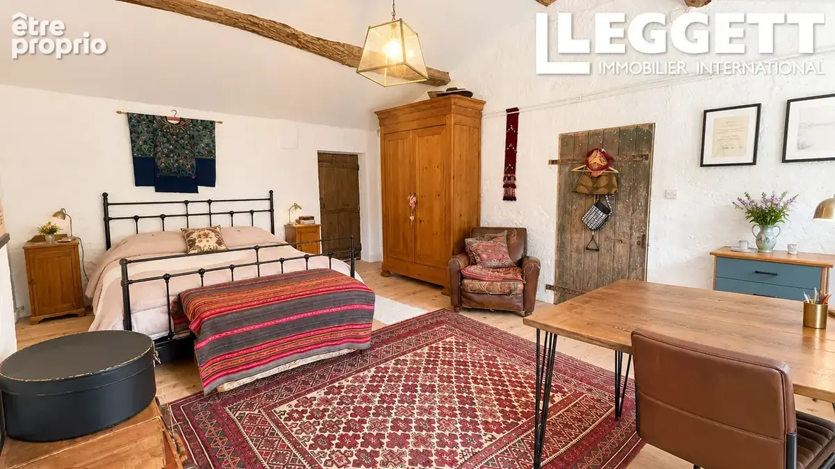 Maison charentaise de caractère ,deux gîtes, piscine, jardin, parking, revenus locatifs près de Saint-Savinien - photo 6