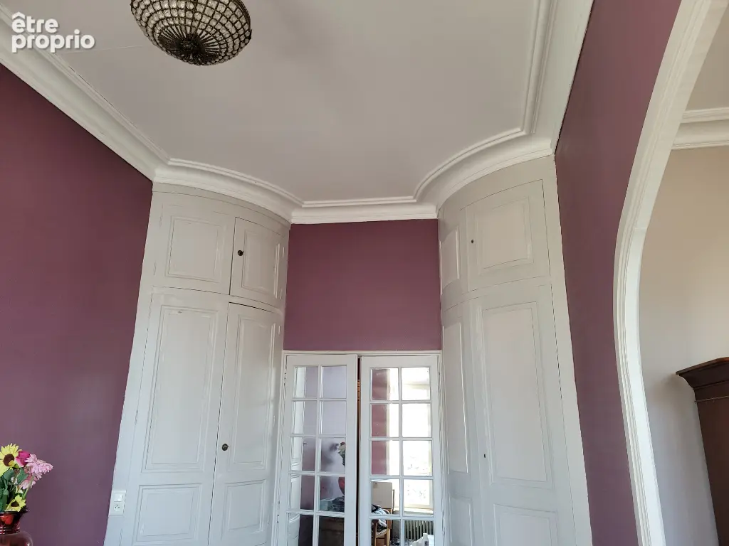 ROCHEFORT hyper  centre ville, Place COLBERT un appartement ancien de 121 m2 avec parking - photo 10