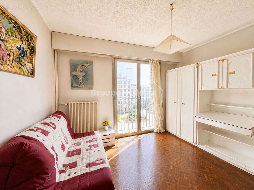 Appartement Versailles 5 pièce(s) 115.74 m2 + 2 Balcons - photo 9