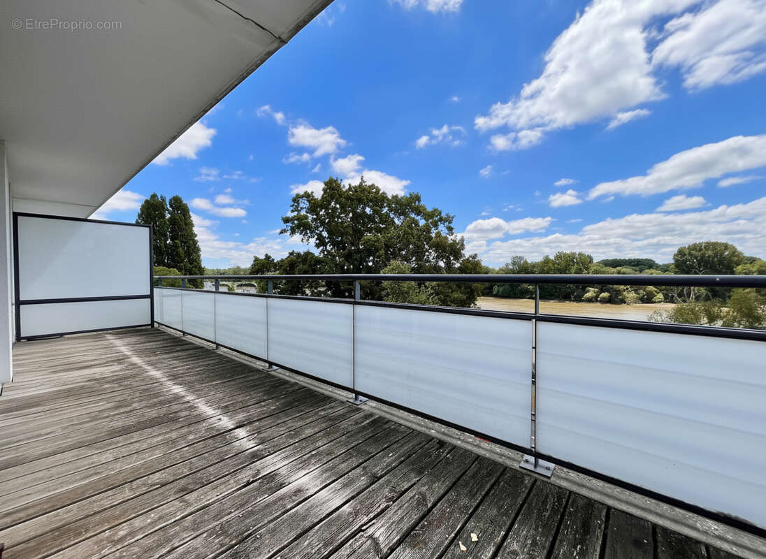 EXCLUSIVITE - Appartement duplex dernier étage avec vue Loire - photo 2