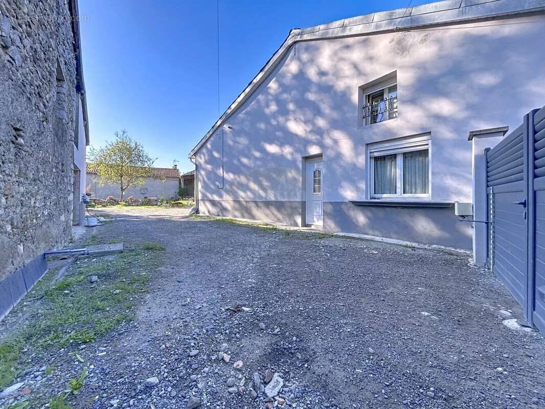 Maison à LABARTHE-RIVIERE