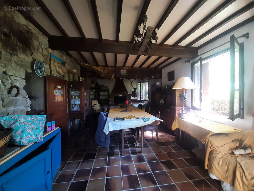 Maison à SAINT-GENEST-LACHAMP