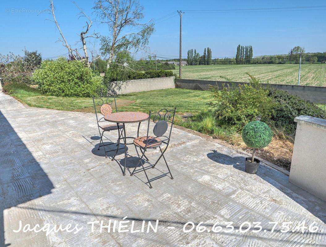 Maison à LONGUE-JUMELLES