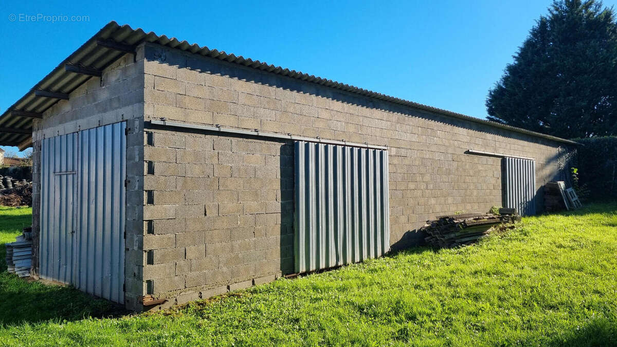 20241115_150100 - Commerce à AUGIGNAC