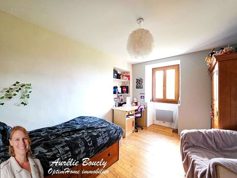 Maison à ENTRE-DEUX-GUIERS