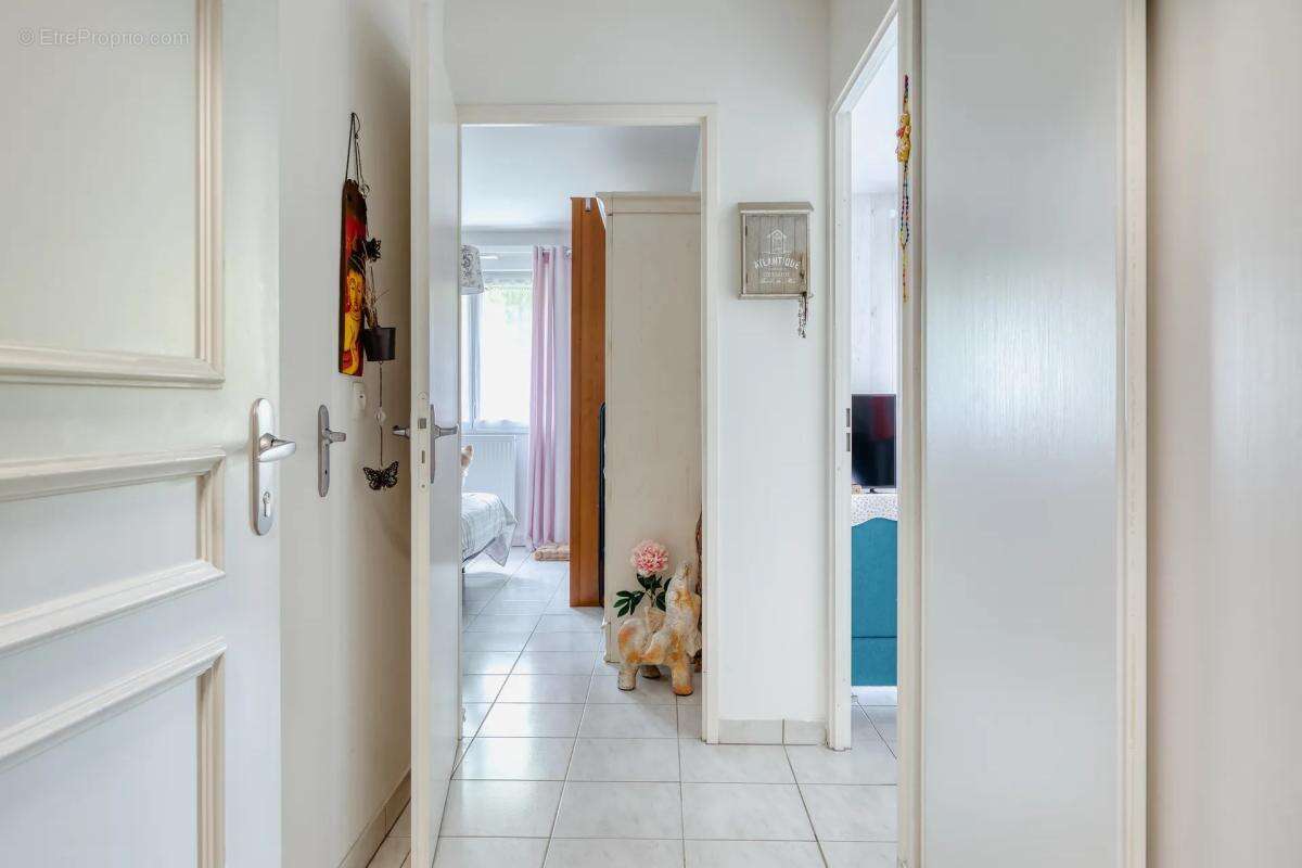 Appartement à LA RIVIERE-SAINT-SAUVEUR