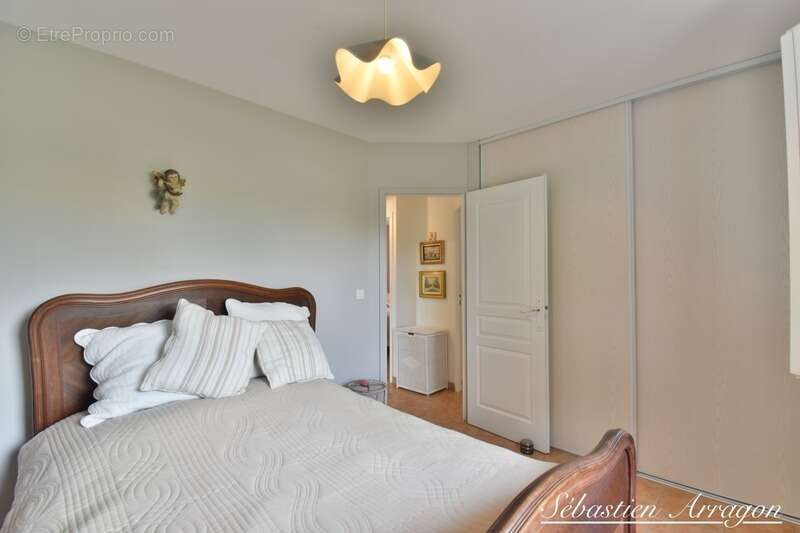 Entre Villeneuve-sur-Lot (47) et Saint-Sylvestre-sur-Lot – Belle maison de plain-pied avec piscine sur 3 800 m² - photo 11