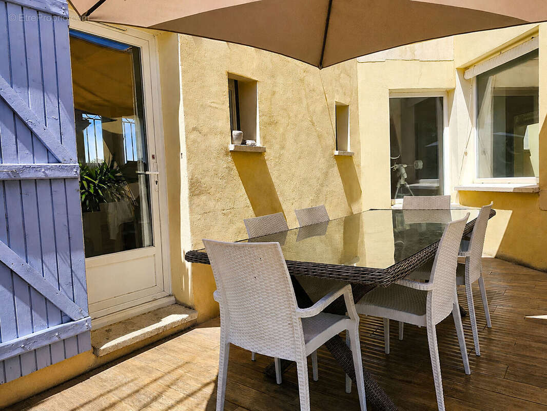 Maison à VELAUX