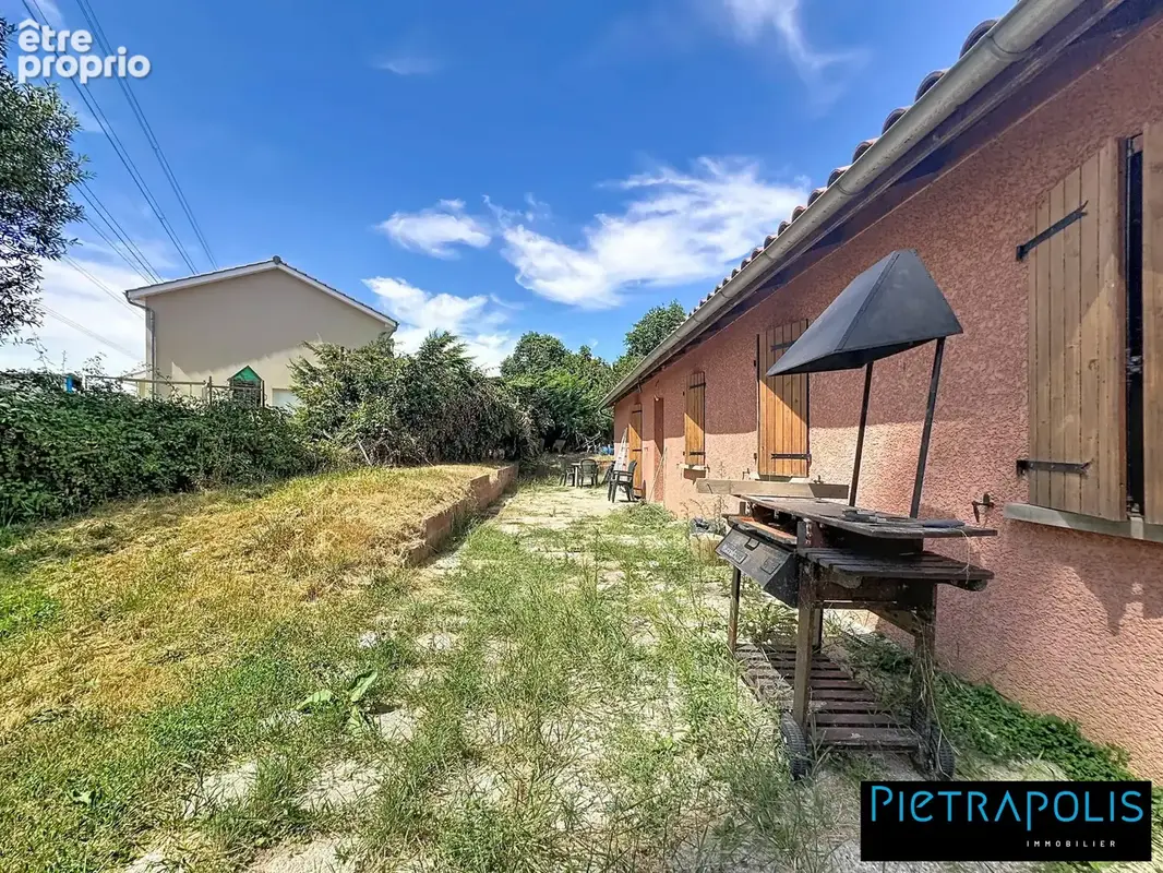Maison 105 m² à La Chapelle-De-Guinchay  - photo 6