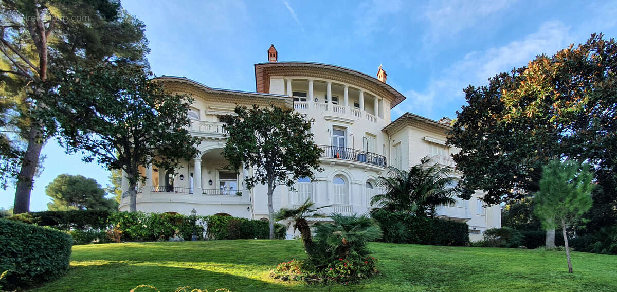 Maison à ROQUEBRUNE-CAP-MARTIN