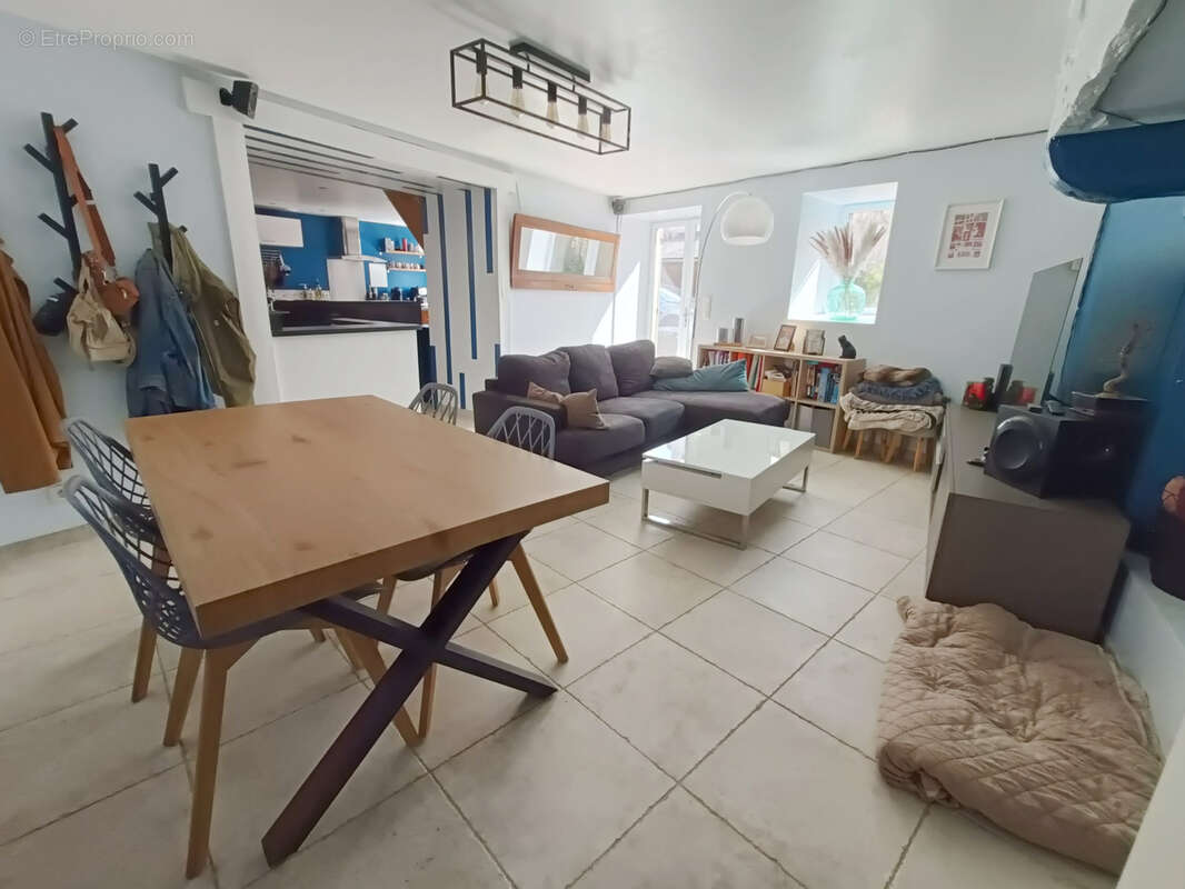 Maison à SAINT-ERBLON