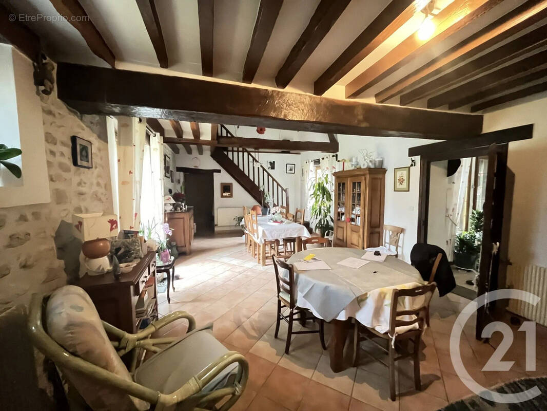 Maison à LA CHAPELLE-REANVILLE