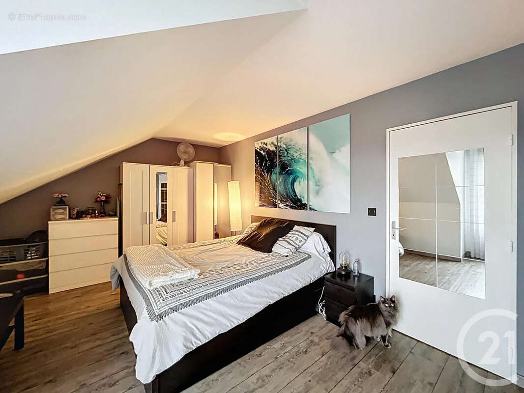 Appartement à MOISSY-CRAMAYEL