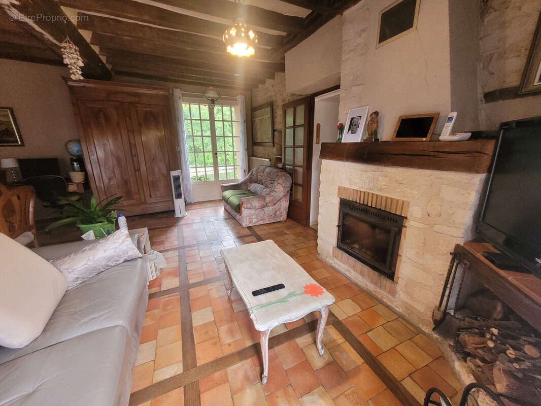 A vendre - maison de campagne en bon etat - secteur de parce sur sarthe - photo 4