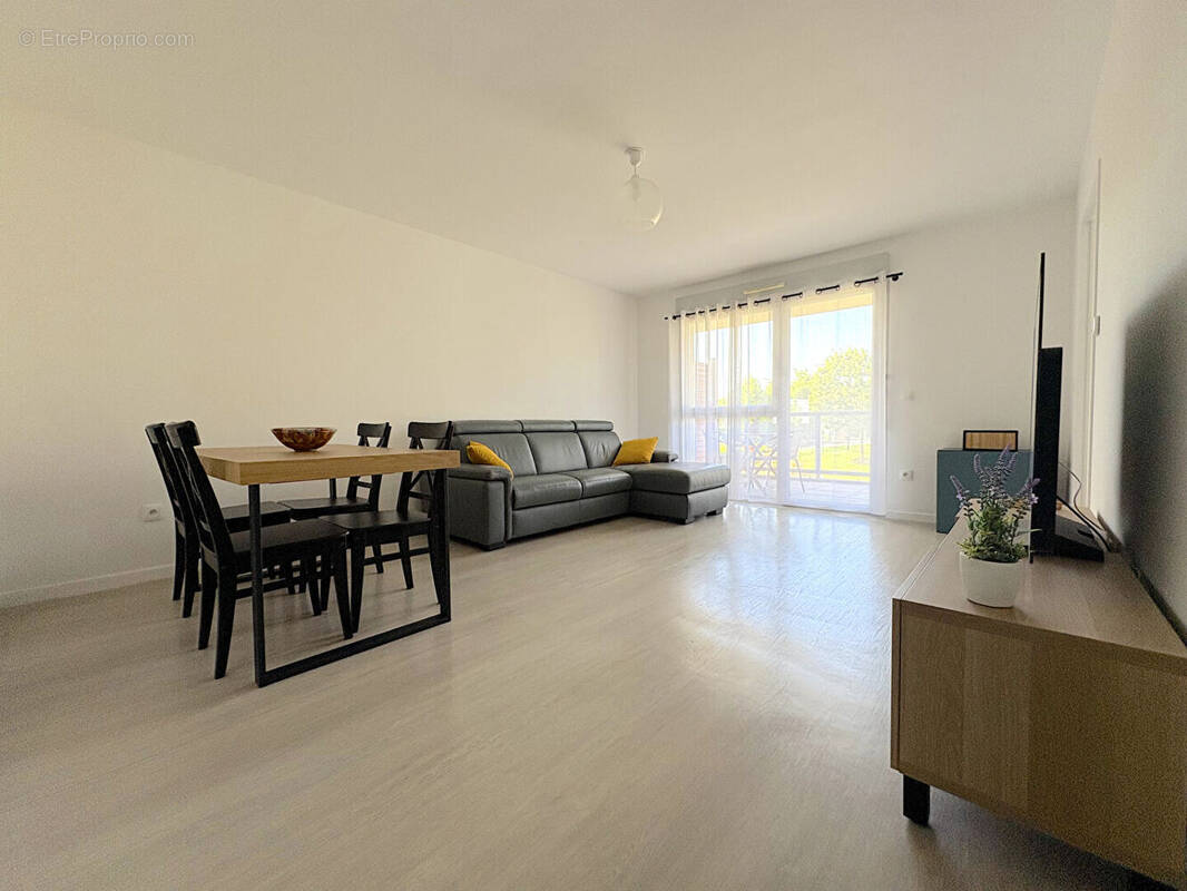 Appartement à SAULX-LES-CHARTREUX