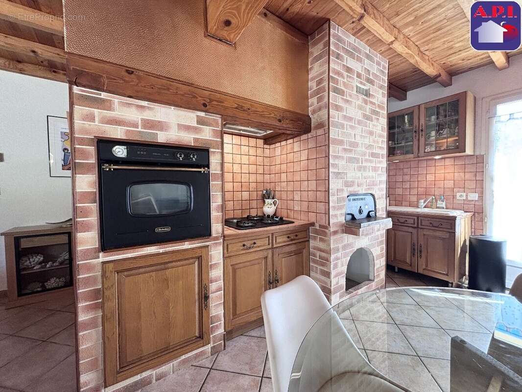 Maison 145 m² à Roquefeuil  - photo 6