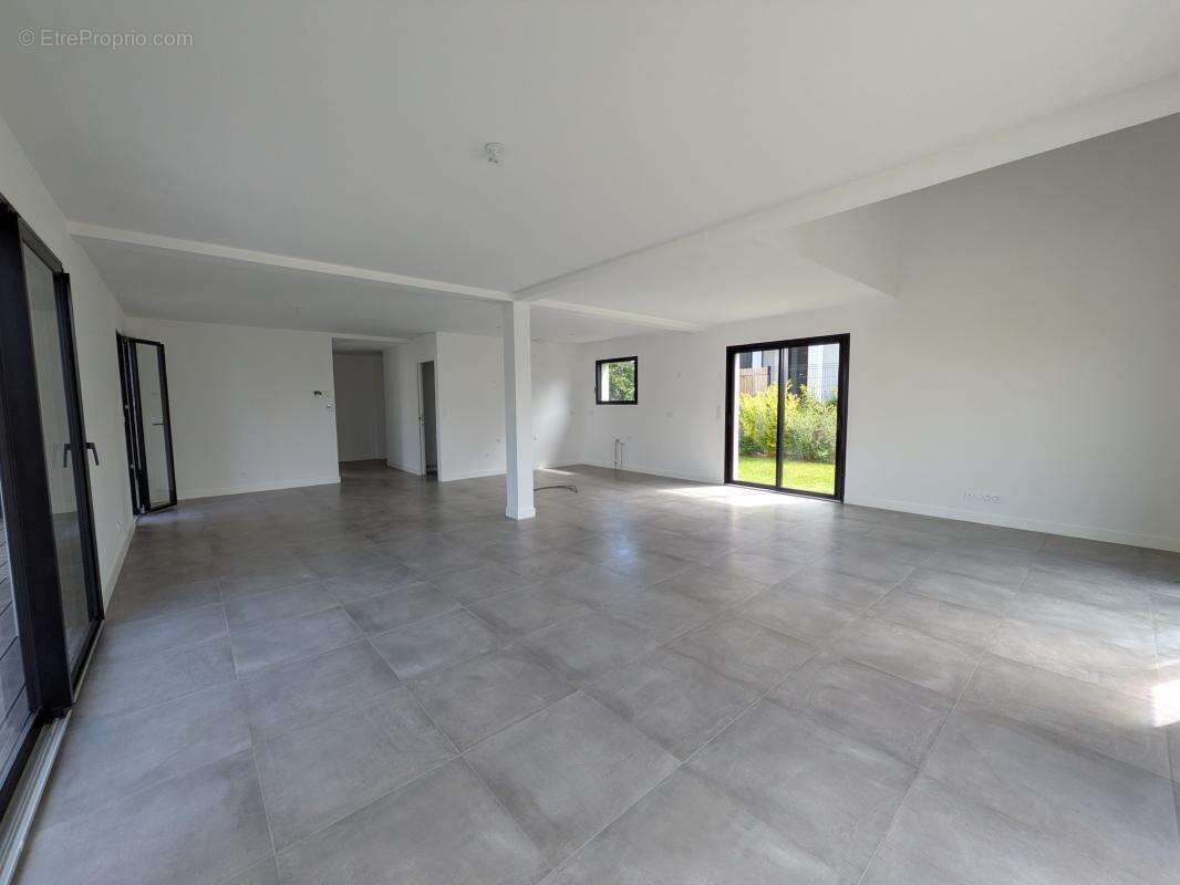 Maison neuve contemporaine de 160 m² - photo 3